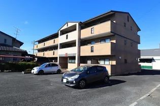 エントピア足近【1階】の外観