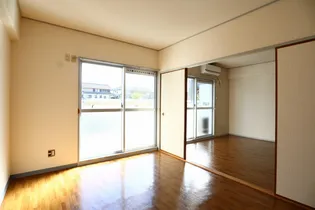 アン・ジュール【1階】の内装