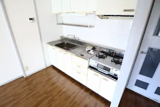 アン・ジュール【1階】のキッチン