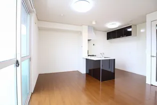 エルドラード清水【3階】の居間