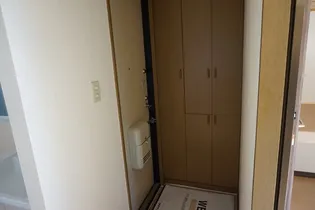 セントアベニュー B棟【1階】の玄関