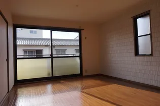 セントアベニュー B棟【1階】の居間