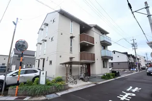 プランドール華陽【3階】の外観