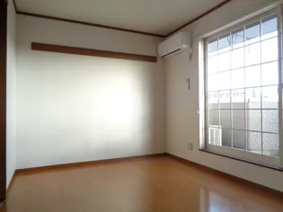 サン ファミリーA【202号室】の居間