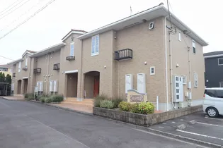 モンターニュ トロワ【1階】の外観