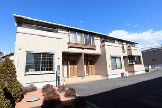 ACROSS・BENーY【2階】の外観