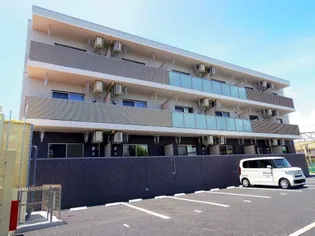 アラモ ファミリア【1階】の外観