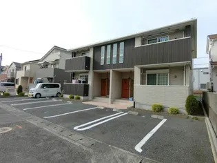 ヴァーサアラヤ【1階】の外観