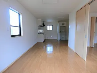 サンシティすぎやま【2階】の居間