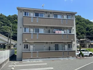 クレシェンテの画像