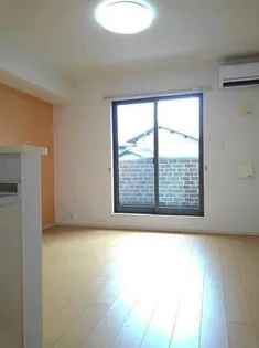 ラ・フォンテ【2階】の居間