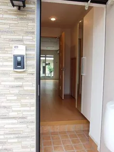 エンジェル【1階】の玄関