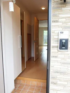 エンジェル【1階】の玄関