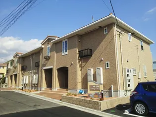 モンターニュ トロワ【1階】の外観