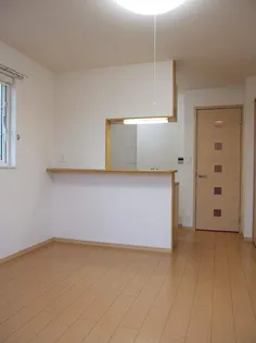 グラン・エスト V【2階】の居間