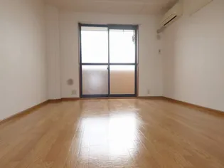 ボナールB【1階】の居間