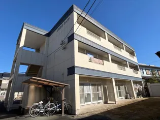 イラワジハイツ【1階】の外観