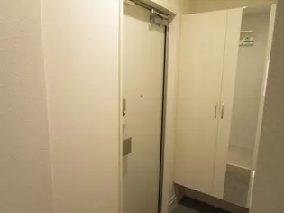 DーHILLS相生【1階】の玄関