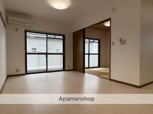 メローネINN【2階】の内装