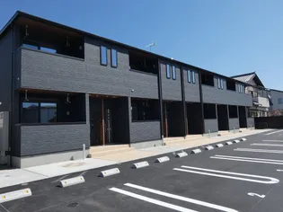 ヴィヴァーチェ郡【1階】の外観