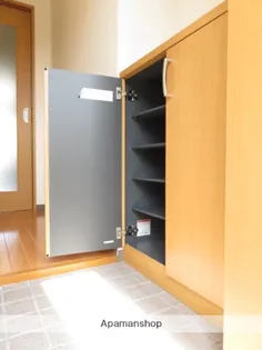 ROYAL ITAYA【506号室】の内装