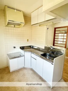 ロイヤルハイツA【2階】のキッチン