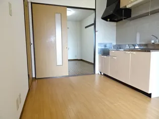 SURPLUSホープ【2階】の内装