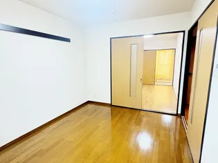 SURPLUSホープ【2階】の内装