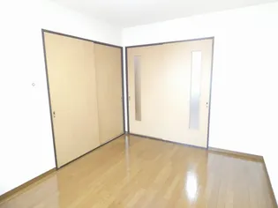 SURPLUSホープ【2階】の内装