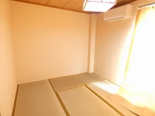 SURPLUSホープ【2階】の内装