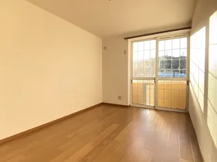 プリーマITA【2階】の居間