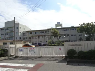 グリーンシャトル【1階】の周辺