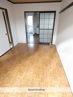 ホワイトハイツA【2階】の内装