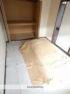 ホワイトハイツA【2階】の内装