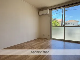 ノースポール田町【101号室】の居間