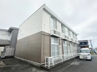 レオパレス花水木【1階】の外観