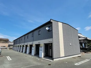 レオパレスパイン ヴィレッジ【1階】の外観