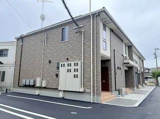 カリーナ ルナの画像