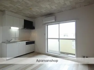 ライトアップ萩丘1番【3階】の居間