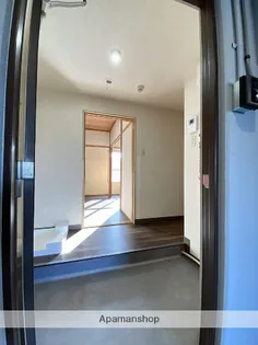 ルート03【233号室】の玄関