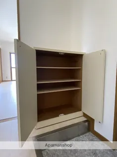 メローネINN【2階】の内装