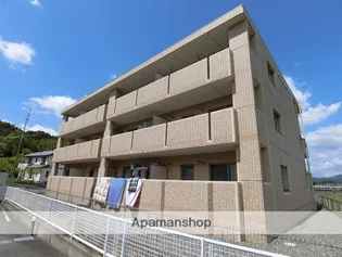 セラヴィー参番館【2階】の外観