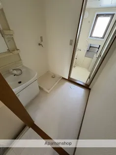 メローネINN【2階】の内装