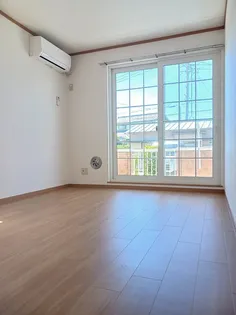 アプリコット・トゥリー【1階】の居間