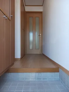 アプリコット・トゥリー【1階】の玄関