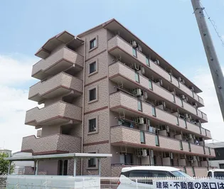 インターラーゲン【4階】の外観