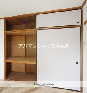 ロイヤルハイツ【I101号室】の内装