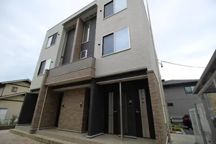 ベル ユニヴェール【3階】の外観