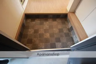 ひかりE【101号室】の玄関