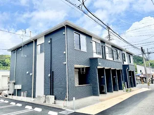 ファミリア元町【1階】の外観